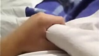 Через одеяло~ - порно видео
